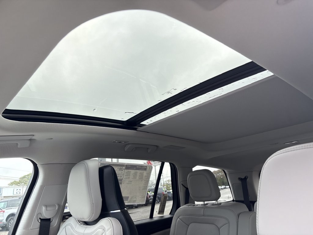 New 2026 Lincoln Aviator Reserve AWD/4WD image 7