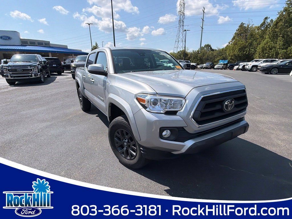 Used 2020 Toyota Tacoma SR5 AWD/4WD image 1