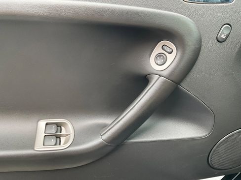 Used 2009 Pontiac Solstice Coupe w/ Premium Package image 41