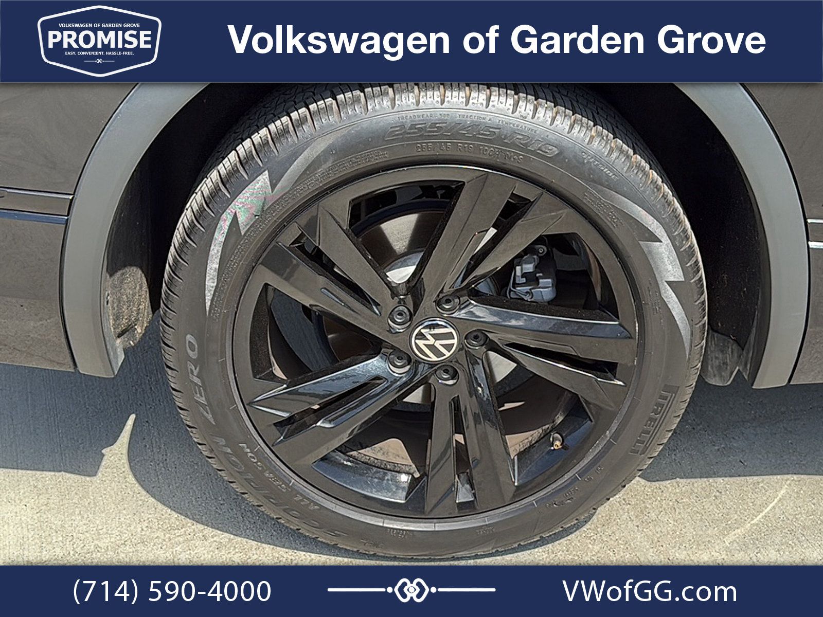Used 2023 Volkswagen Tiguan SE R-Line FWD image 10