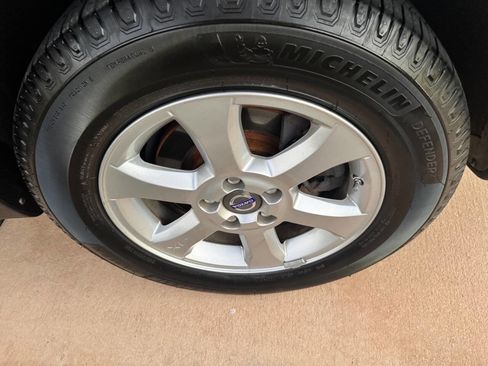 Used 2013 Volvo XC70 3.2 image 41