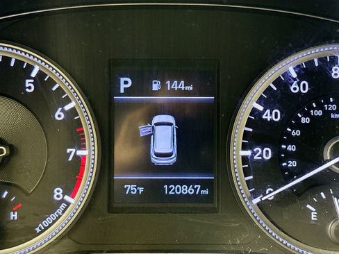 Used 2019 Hyundai Santa Fe SE FWD image 12