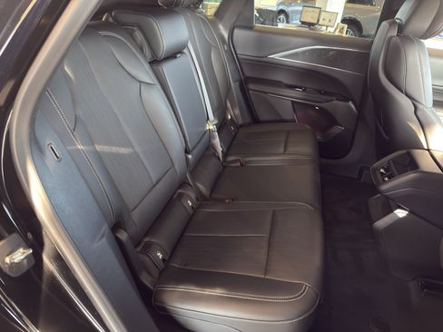 Certified 2024 Cadillac Lyriq Luxury AWD/4WD image 19