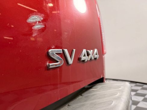Used 2012 Nissan Frontier SV w/ SV Premium Utility Pkg AWD/4WD image 13