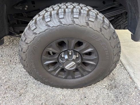 Used 2022 Ford F250 Platinum w/ Tremor Off-Road Package image 24