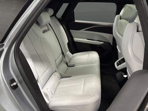 Used 2024 Cadillac Lyriq Luxury image 25