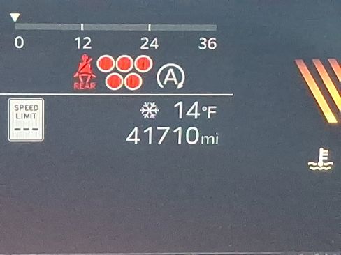 Used 2024 Kia Sorento S image 17