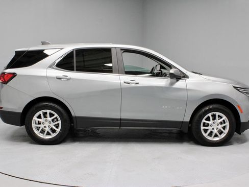 Used 2023 Chevrolet Equinox LT AWD/4WD image 11