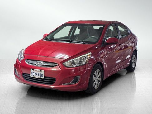 Used 2017 Hyundai Accent SE image 3