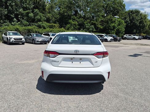 Used 2024 Toyota Corolla LE FWD image 4
