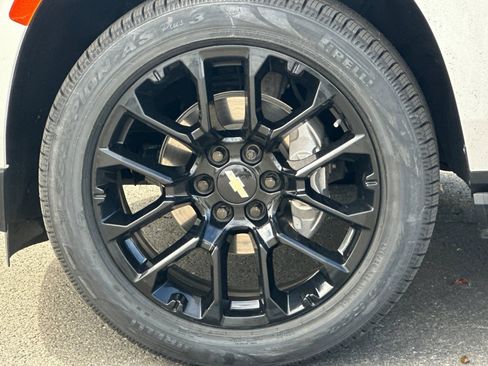 Used 2023 Chevrolet Tahoe Premier image 36