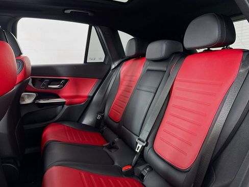 Certified 2024 Mercedes-Benz GLC 300 image 7