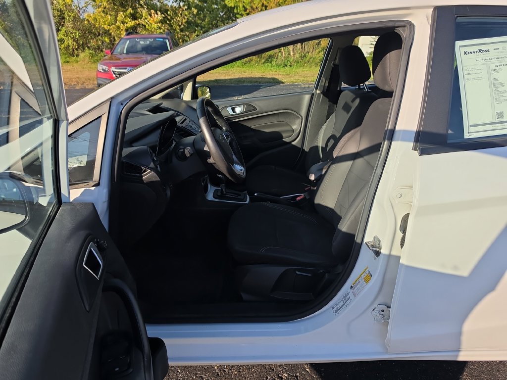 Used 2016 Ford Fiesta SE FWD image 9