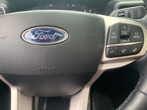 Used 2024 Ford Explorer XLT w/ Equipment Group 202A AWD/4WD image 12
