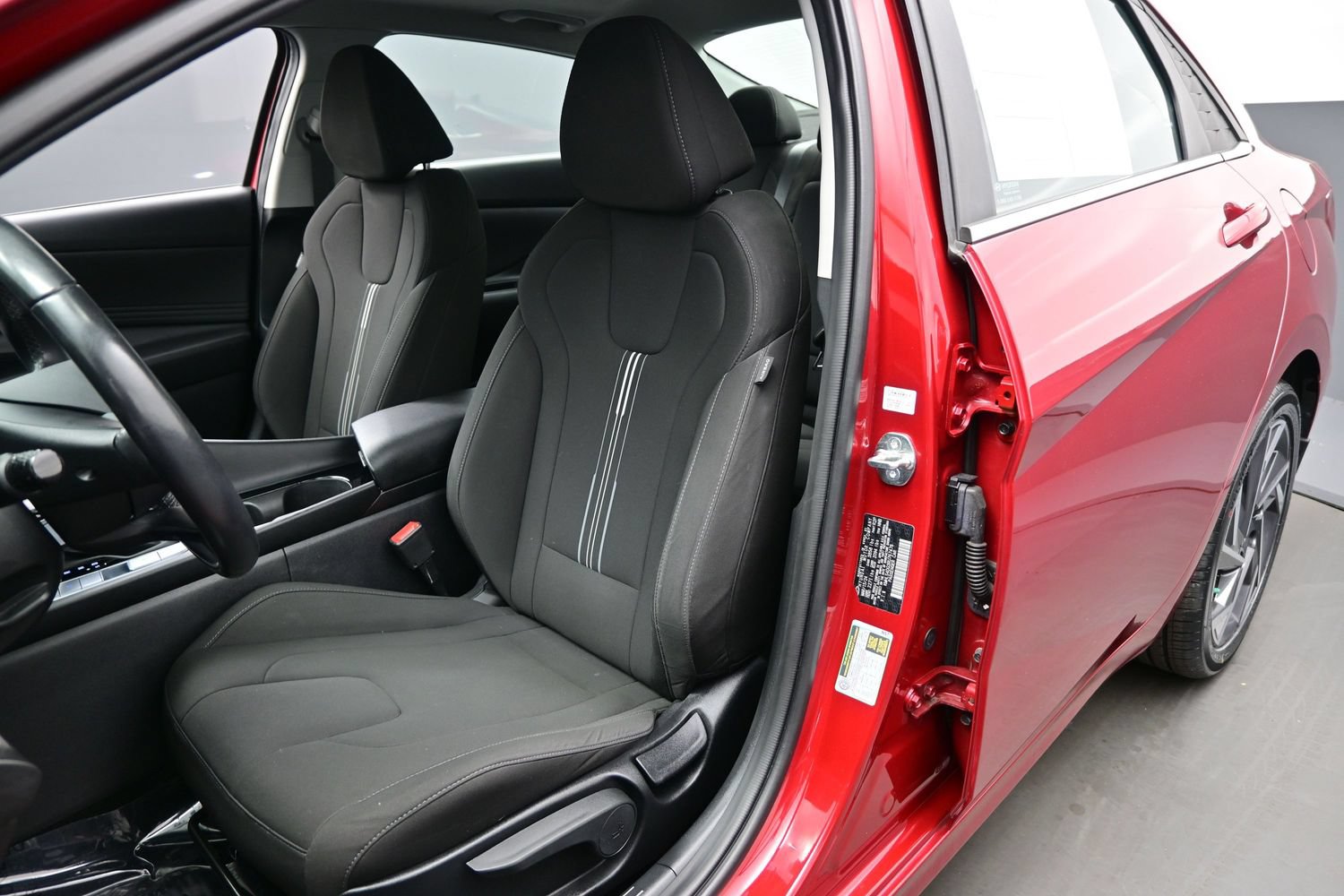 Certified 2024 Hyundai Elantra SEL w/ Convenience Package FWD image 11