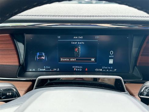 Used 2024 Lincoln Navigator Reserve image 12