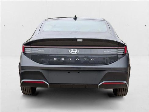 New 2025 Hyundai Sonata SE image 7