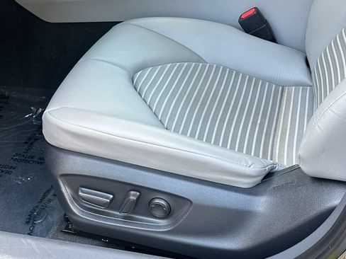 Used 2024 Toyota Camry SE FWD image 17