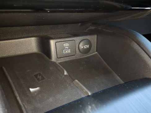 Used 2023 Ford Escape Platinum w/ Premium Technology Package AWD/4WD image 19