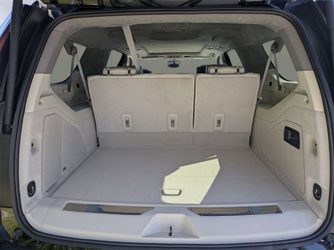 Used 2022 Cadillac Escalade ESV Sport Platinum image 11