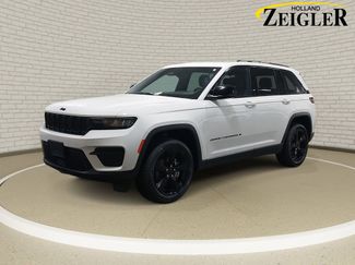 Used 2023 Jeep Grand Cherokee Altitude video 1