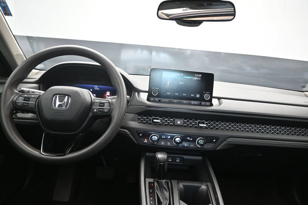 Used 2024 Honda Accord EX image 19