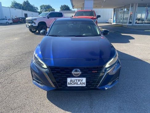 Used 2024 Nissan Altima 2.5 SR w/ SR Premium Package image 9