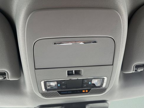 Used 2026 Ford F250 Lariat w/ Tremor Off-Road Package image 17