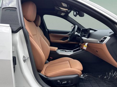 Used 2026 BMW i4 eDrive40 w/ Premium Package image 32