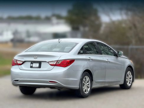 Used 2012 Hyundai Sonata GLS image 9