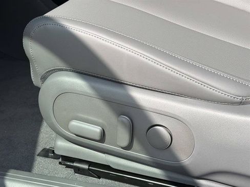 New 2026 Hyundai Ioniq 5 SEL RWD image 19