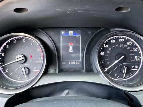 Used 2023 Toyota Camry SE image 12