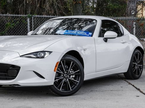 Used 2025 MAZDA MX-5 Miata RF Grand Touring image 18