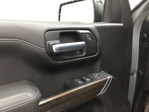 Used 2019 Chevrolet Silverado 1500 RST AWD/4WD image 8