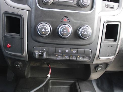 Used 2016 RAM 5500 Tradesman w/ Power & Remote Entry Group AWD/4WD image 40