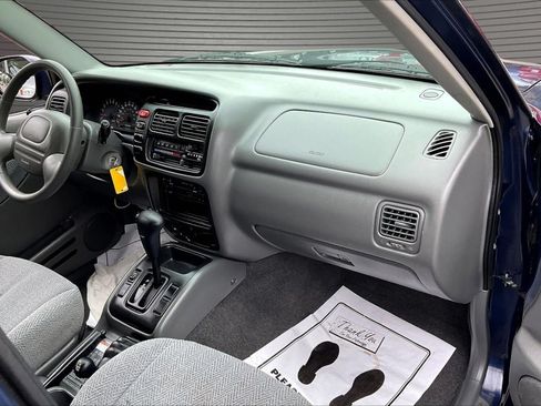 Used 2000 Suzuki Grand Vitara JLX AWD/4WD image 25