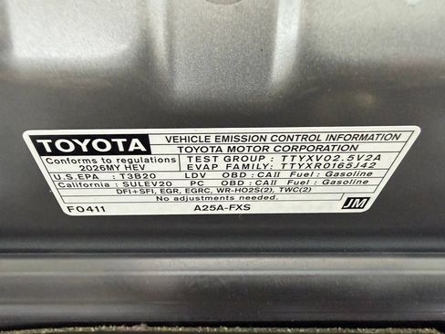 Used 2026 Toyota Camry SE FWD image 35
