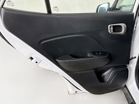 Used 2022 Hyundai Venue SEL w/ Cargo Package image 26