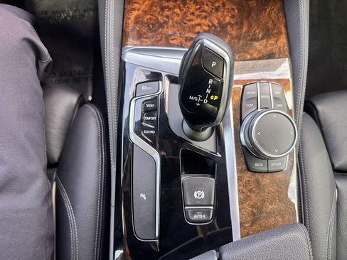 Used 2019 BMW 540i RWD image 16