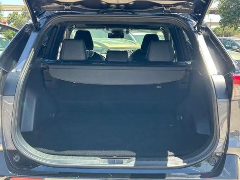 Used 2019 Toyota RAV4 XSE w/ XSE Weather Package AWD/4WD image 17