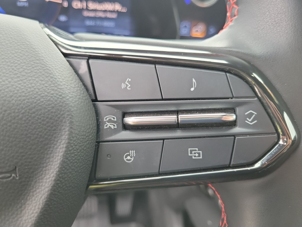Used 2024 Chevrolet Equinox EV RS AWD/4WD image 25