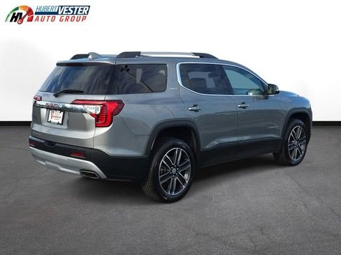 Used 2023 GMC Acadia SLT w/ Preferred Package image 2
