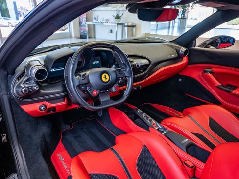 Used 2021 Ferrari F8 Tributo image 9