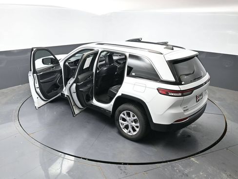 Used 2022 Jeep Grand Cherokee Limited AWD/4WD image 61