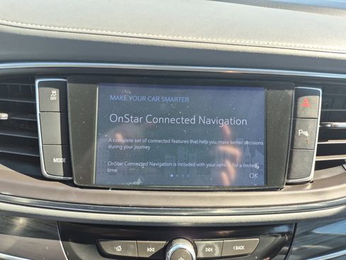 Used 2020 Buick Enclave Essence w/ Sound and Sites Package image 14