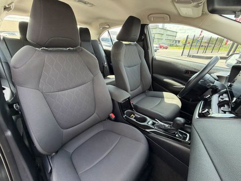 Used 2022 Toyota Corolla LE image 43