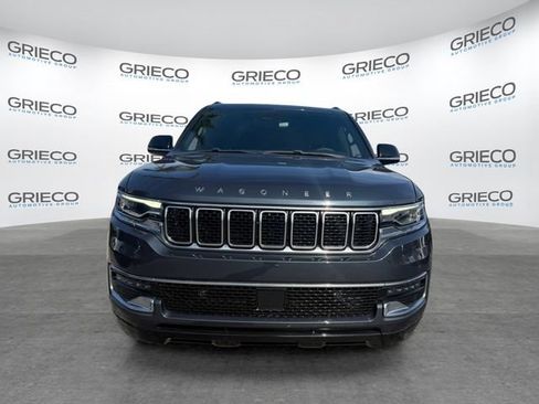 Used 2023 Jeep Wagoneer 4WD image 2