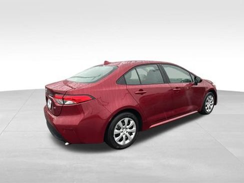 Used 2024 Toyota Corolla LE image 32