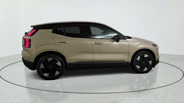 New 2026 Volvo EX30 Ultra w/ Protection Package AWD/4WD image 8