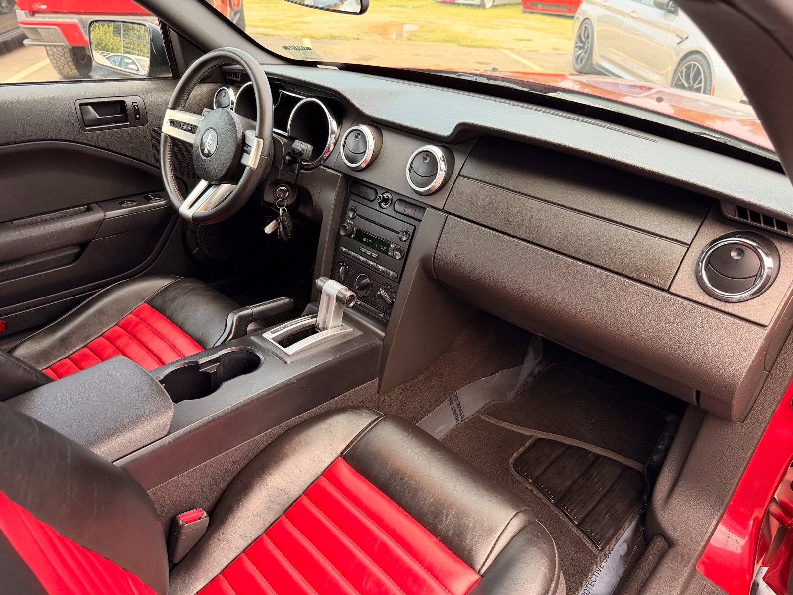 Used 2006 Ford Mustang Convertible RWD image 33